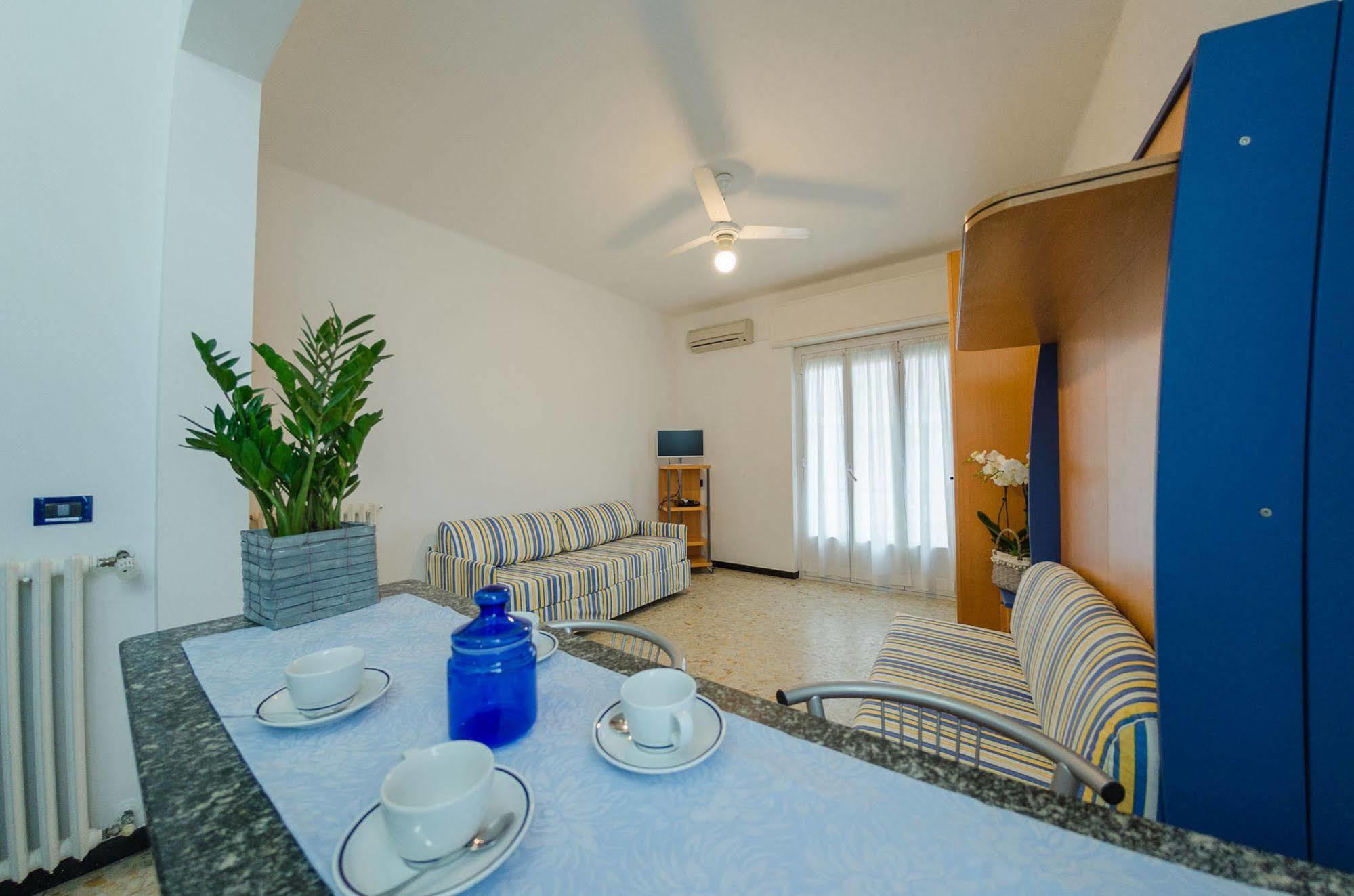 Апарт готель Residenza Adelaide Фінале-Лігуре Екстер'єр фото